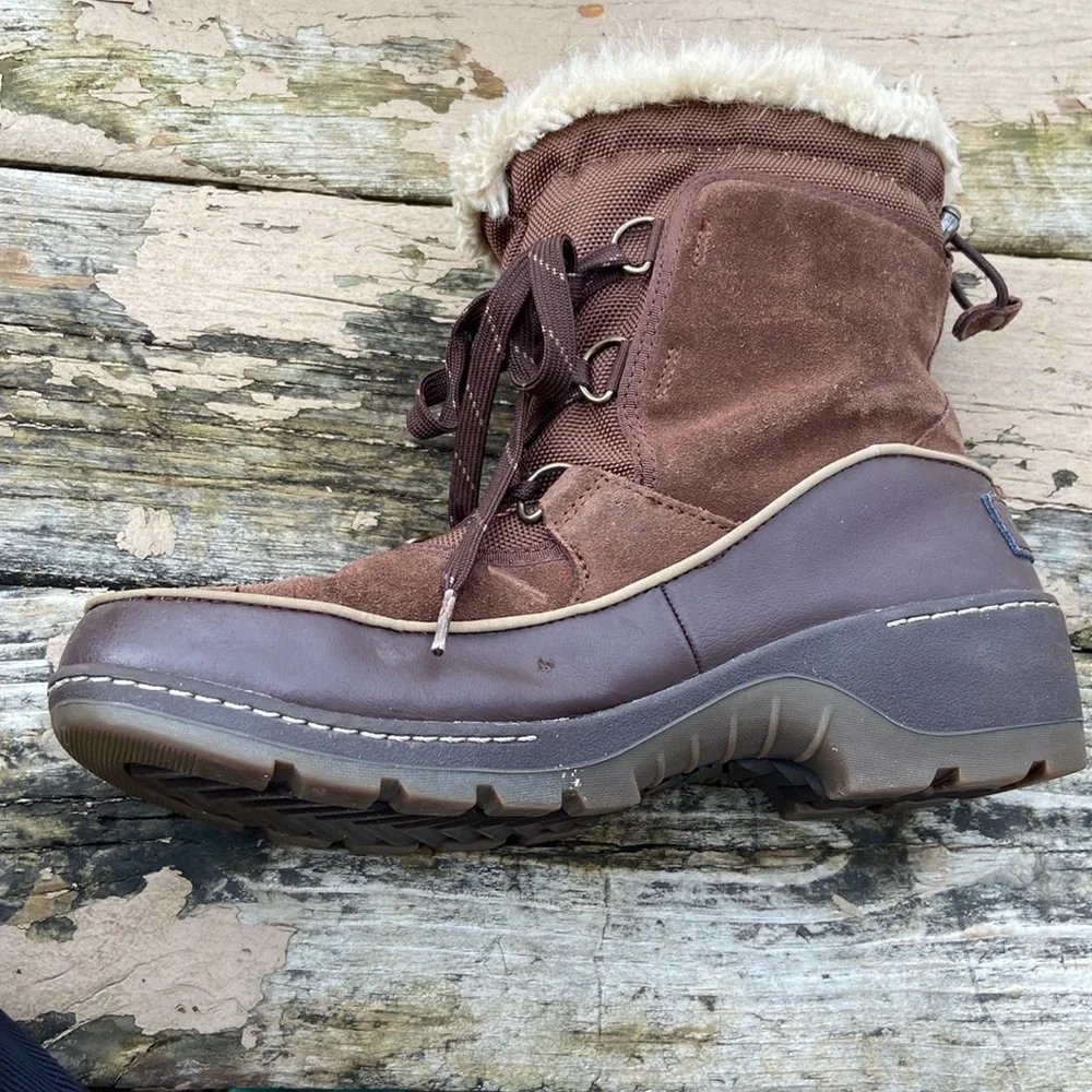 Sorel winter boots Size 9 Brown lace up durable boot. Pre-loved condition - Picture 13 of 17